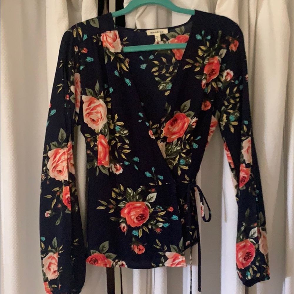 2/$12 Monteau Navy Floral Wrap Top Size L